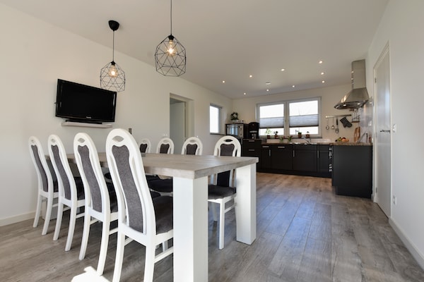 Villa Grenszicht: luxe villa met hottub, sauna en ruime tuin in Gelderland - thumbnail 3