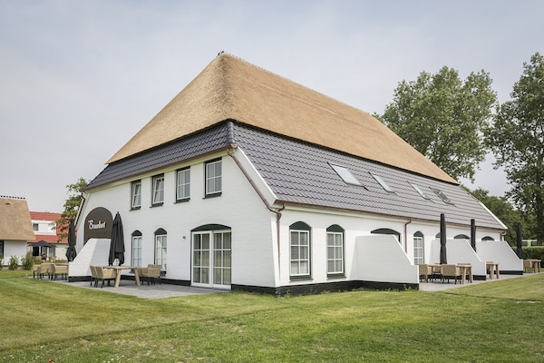 Authentieke boerderijwoning bij Krimbos en golfbaan op Texel - thumbnail 1