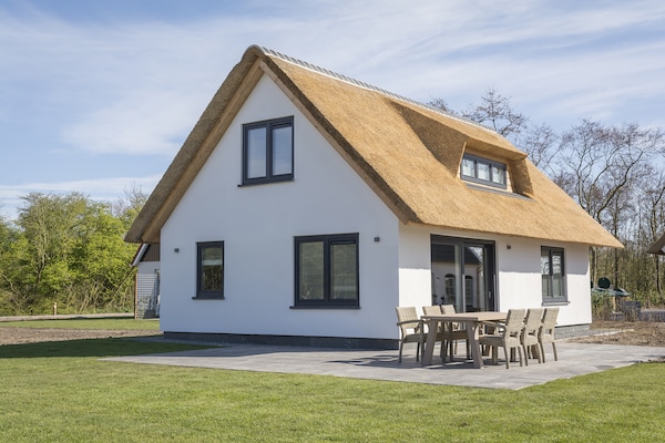 Landhuis Bouwlust K: luxe vakantiehuis aan bos en golfbaan op Texel - thumbnail 1