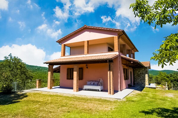 Villa Nonno: Vrijstaande villa met privézwembad in Pieve San Giovanni - thumbnail 1