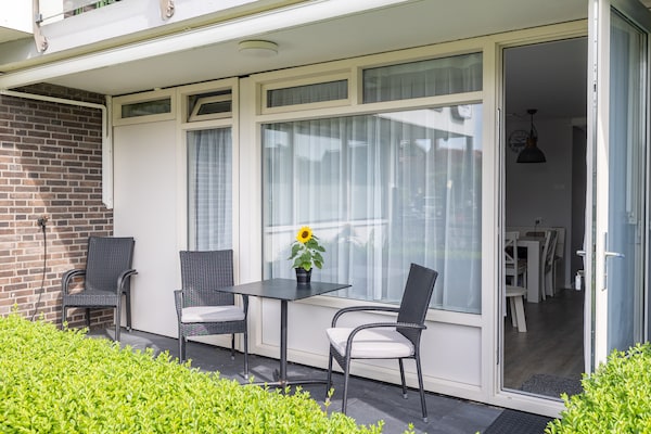 Licht appartement in hartje Zoutelande, 100m van het strand - thumbnail 5