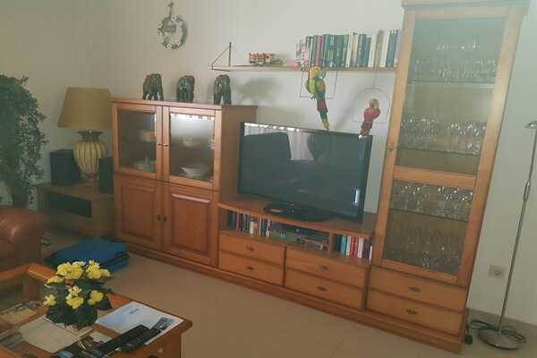 Luxe appartement in Denia met tuin, dakterras en zwembad, 300m van strand - thumbnail 6