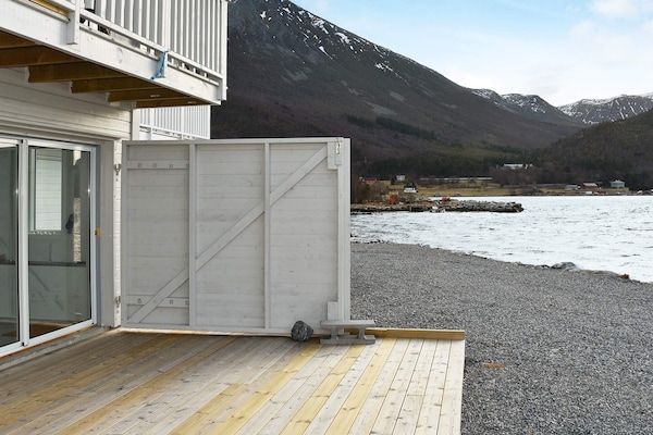 Authentiek Noors vakantiehuis in Rorbu-stijl met panoramisch uitzicht op zee - thumbnail 4