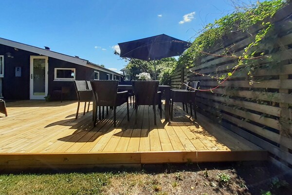 Licht vakantiehuis op 50 meter van de Oostzee in Sæby - thumbnail 5
