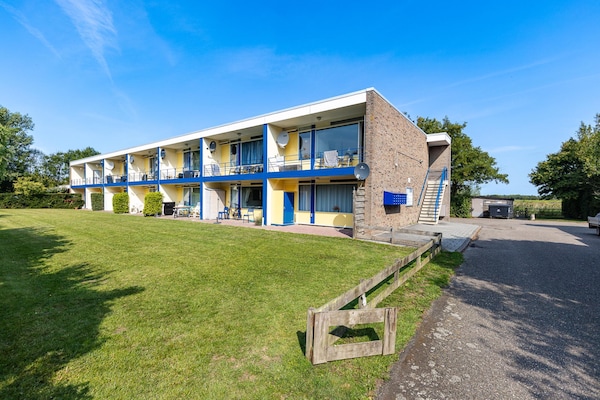 4-persoons appartement in Vlissingen op 300m van de zee - thumbnail 1