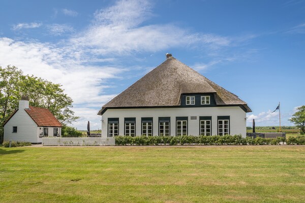 Romantisch appartement op boerderij bij Krimbosbos en golfbaan Texel - thumbnail 4