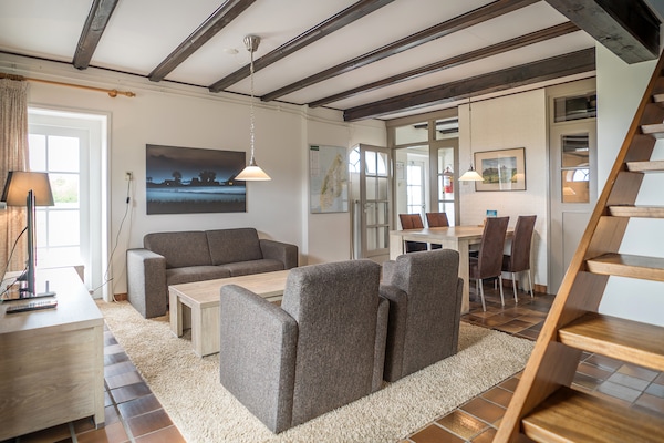 Knus hoekappartement in historische stolpboerderij op Texel, nabij bos en golfbaan - thumbnail 2
