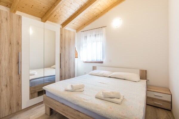 Vrijstaand huis met bubbelbad op 1,3 km van strand in Barbariga - thumbnail 5