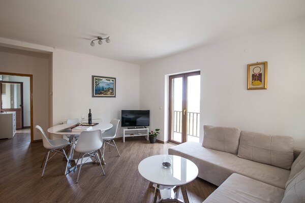 Ruim appartement voor 8 personen nabij Gruda, met tuin en barbecue - thumbnail 3