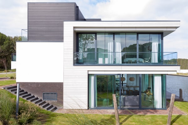 Luxe watervilla met Veerse Meer-zicht en 3 badkamers in Arnemuiden - thumbnail 6