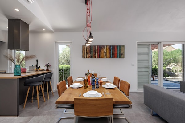 Moderne villa voor 12 personen met privézwembad nabij Zadar - thumbnail 4