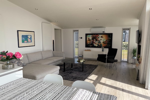 Water Resort Oosterschelde 46: Luxe vakantiehuis aan de Zeeuwse kust - thumbnail 2