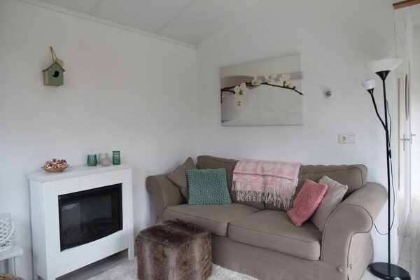 Landelijke bungalow bij zee met hondvriendelijk bos in Warmenhuizen - thumbnail 2