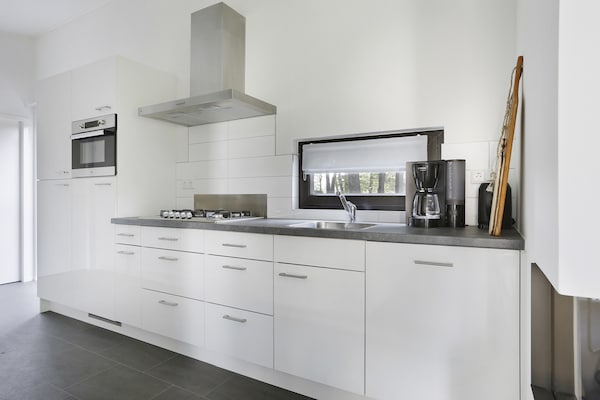 Moderne Bos Lodge Markelo – luxe vakantiehuis voor 6 personen - thumbnail 3