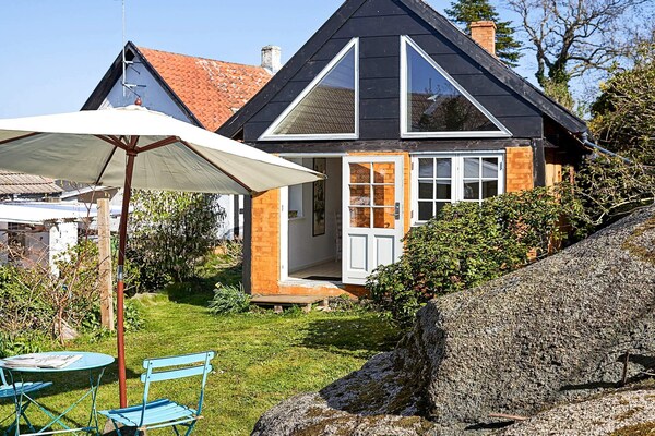 Aan zee: Sfeervol vakantiehuis voor 2 personen in Svaneke - thumbnail 1