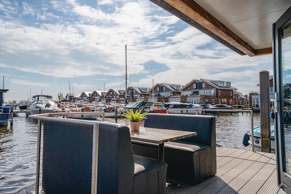 Moderne woonboot met panoramisch uitzicht op het Uitgeestermeer - thumbnail 6