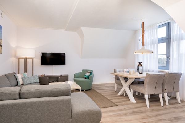 Stijlvol appartement aan Zeeuwse kust met balkon, 1 km van strand Dishoek - thumbnail 2