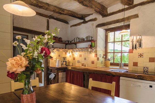 18e-eeuws vakantiehuis met privézwembad en panoramisch uitzicht in de Dordogne - thumbnail 4