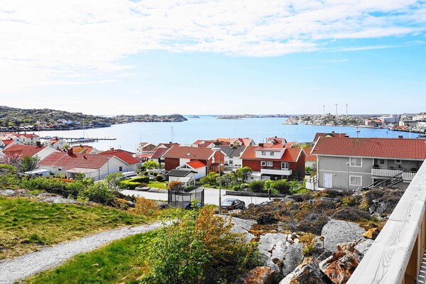 Panoramazicht op zee: modern vakantiehuisje bij Rönnäng, Tjörn - thumbnail 5