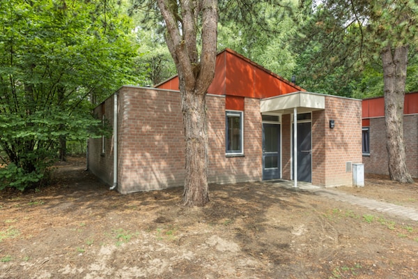 Vrijstaande bungalow voor 6 personen op Vakantiepark Weerterbergen - thumbnail 1
