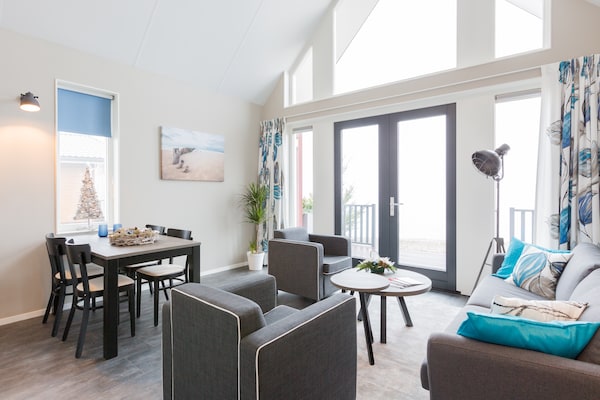 Modern strandhuisje aan recreatiemeer in Waterpark Langelille - thumbnail 5