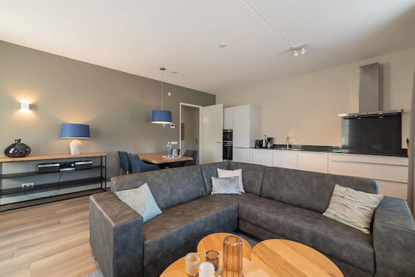 Wellness appartement aan het water met privé sauna en hottub in Colijnsplaat - thumbnail 3
