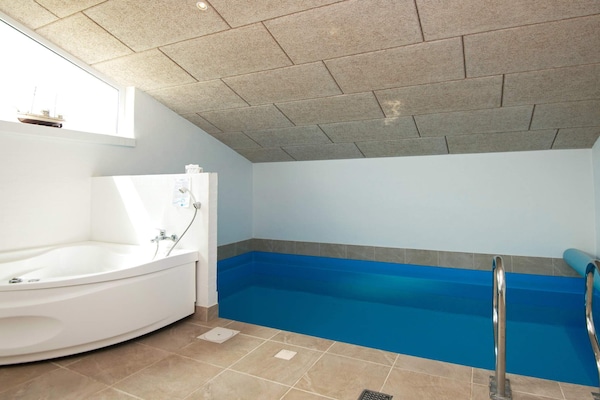 Aan zee: Modern vakantiehuis in Juelsminde met pool en sauna - thumbnail 3