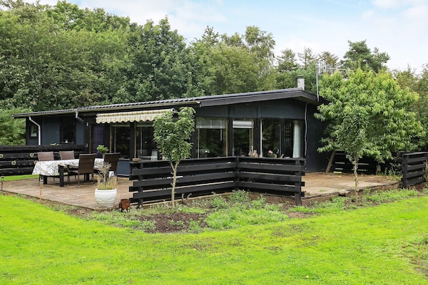 Vrijstaand vakantiehuis op 350 meter van de zee bij Roslev - thumbnail 1