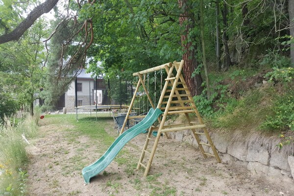 Authentiek bergappartement in 150 jaar oude boerenhoeve bij het Reuzengebergte - thumbnail 3