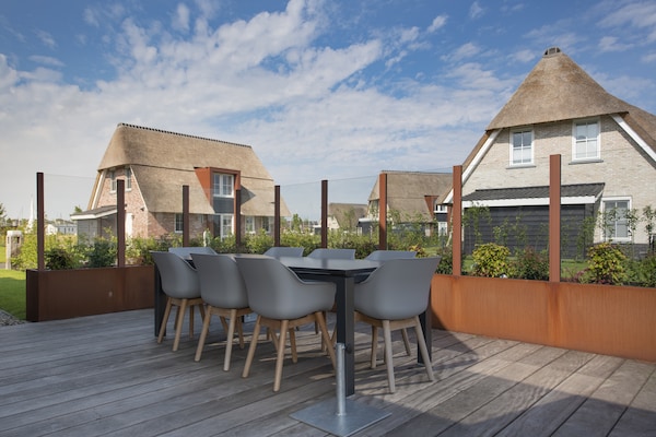 Friese Meren Villa's 7: Luxe watervilla met privé-terras en bootligplaats - thumbnail 5