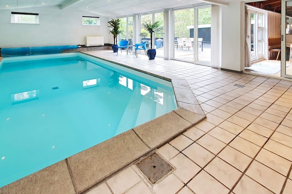 Luxe vakantiehuis met privézwembad en sauna op 700m van de zee bij Hadsund - thumbnail 5