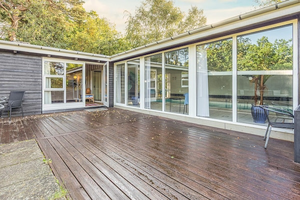 10-persoons vakantiehuis in Hadsund met zwembad en sauna - thumbnail 4