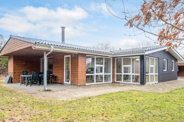 Vrijstaand vakantiehuis voor 8 personen in Blåvand, 1,8 km van de zee - thumbnail 1