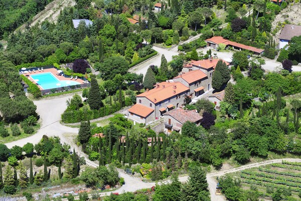 Vrijstaande Toscaanse boerderij voor 4 in de bossen bij Arezzo - thumbnail 6