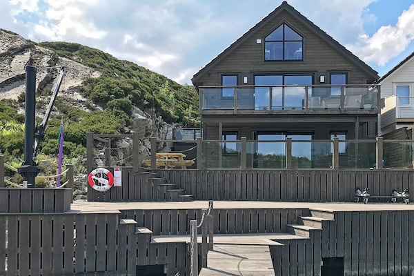 8-persoons vakantiehuis in rorbustijl in Urangsvåg - thumbnail 2