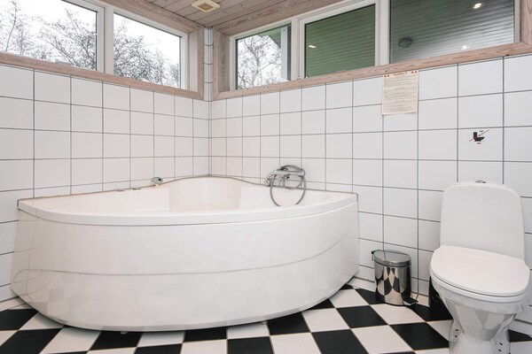 Vrijstaand vakantiehuis op Fanø met whirlpool, houtkachel en privétuin - thumbnail 4