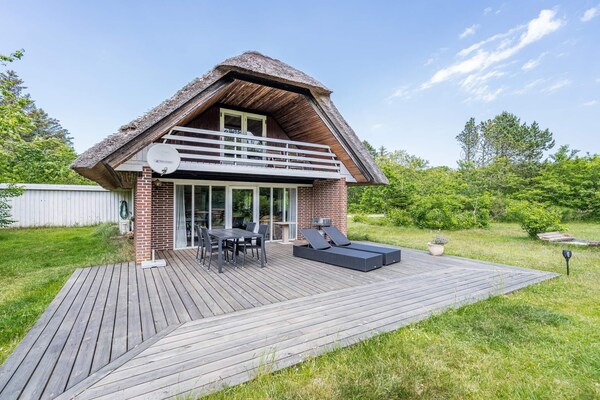 Vrijstaand vakantiehuis voor 6 personen op een rustig natuurperceel bij Henne Strand - thumbnail 3
