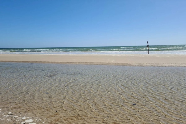 Sfeervol vrijstaand vakantiehuis op 800 meter van het strand in Blåvand - thumbnail 6