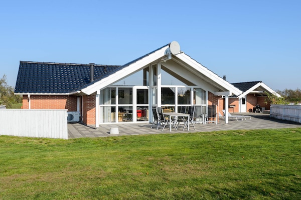 Ruim stenen vakantiehuis bij Tarm met whirlpool, sauna en grote tuin - thumbnail 3