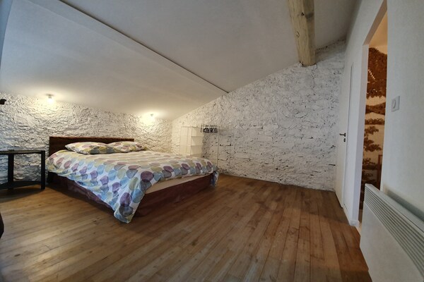 Design loft in verbouwde schuur met privézwembad aan de rand van Olonzac - thumbnail 3