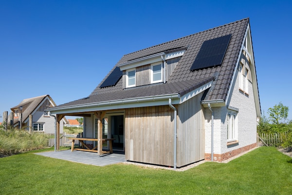 Luxe vrijstaande villa met infraroodsauna op 5 minuten van het strand - thumbnail 1