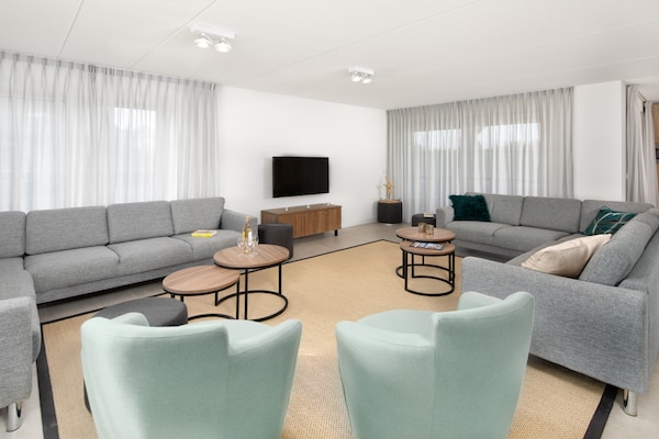 Luxe rietgedekte villa met infraroodsauna, 16 pers., 200m van zee - thumbnail 2