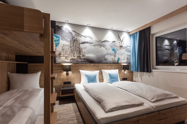 Op 1,3 km van de piste: Luxueus chalet voor 24 personen in Gaschurn - thumbnail 3