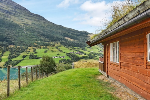 Vakantiehuis met panoramisch fjorduitzicht in Olden - thumbnail 5