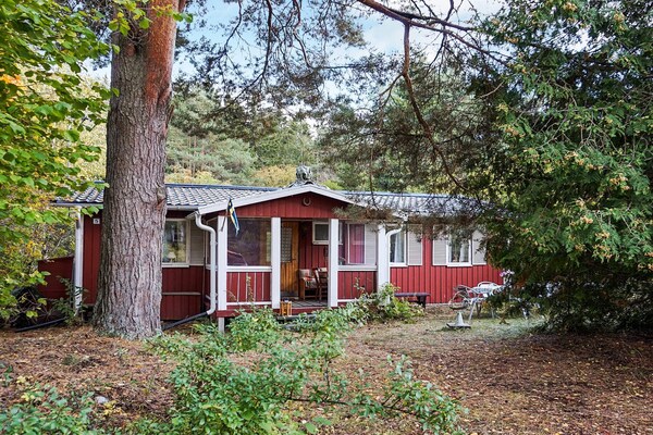Authentiek Zweeds zomerhuis aan de archipel van Stockholm - thumbnail 1