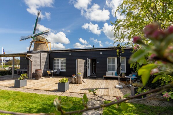 Romantisch vakantiehuis op 150m van het strand in Zoutelande - thumbnail 1