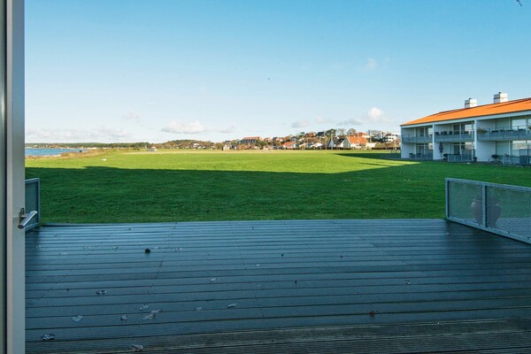 Exclusief vakantiehuis direct aan zee met panoramisch uitzicht over de baai van Ebeltoft - thumbnail 2