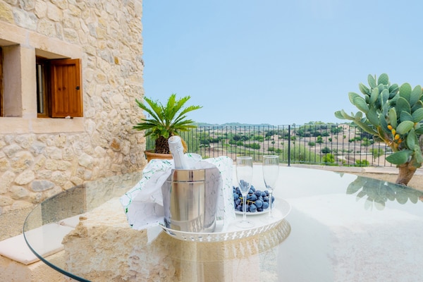 Vrijstaande villa met privézwembad aan de golfbaan in Lloret de Vistalegre - thumbnail 5