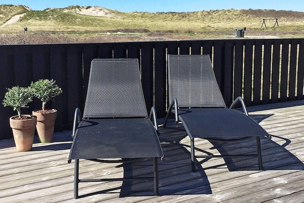 Ruim vakantiehuis met duinenzicht op 50m van Noordzeestrand in Nørlev - thumbnail 4