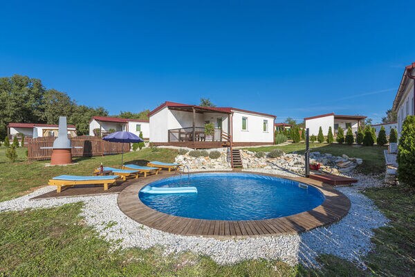 Holiday house with private pool No.7 in holiday park Jelovci